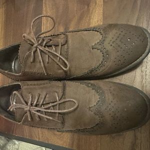 Guess men’s dress shoes Size 9 1/2